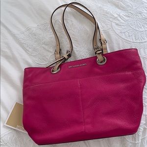 Michael Kors Jet Set Tote